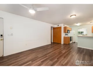 Photo #6: 991846 Listing