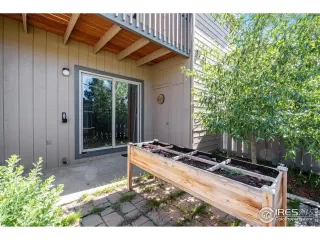 Photo #2: 991933 Listing