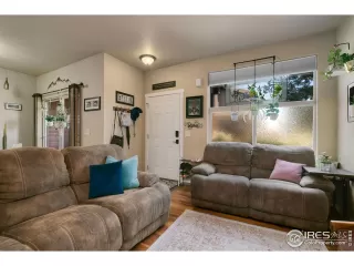 Photo #3: 992023 Listing 