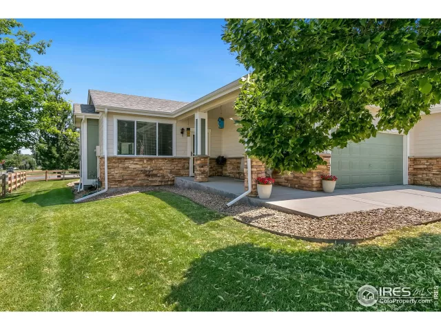 MLS: 992053 Condo For Sale