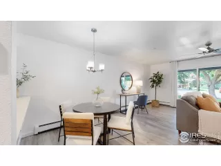 Photo #3: 992067 Listing