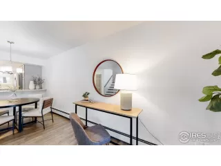 Photo #5: 992067 Listing