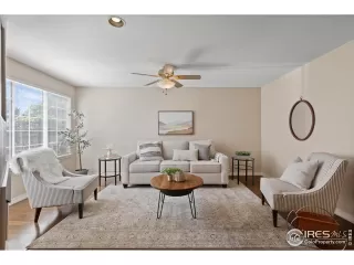 Photo #5: 992080 Listing