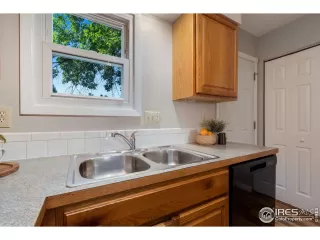 Photo #6: 992131 Listing