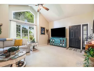 Photo #5: 992145 Listing 