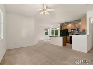 Photo #3: 992148 Listing