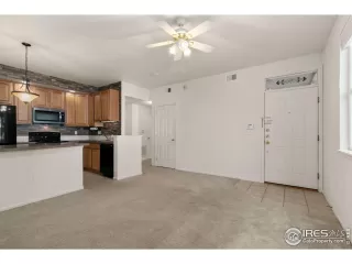 Photo #4: 992148 Listing