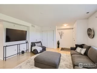 Photo #2: 992189 Listing