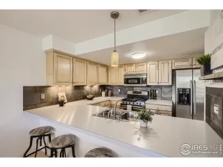 Photo #5: 992189 Listing