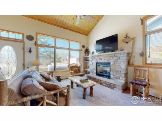 Photo #1: 992216 Listing