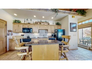 Photo #2: 992216 Listing