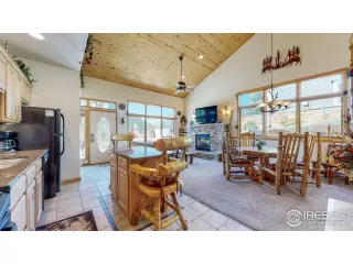 Photo #5: 992216 Listing