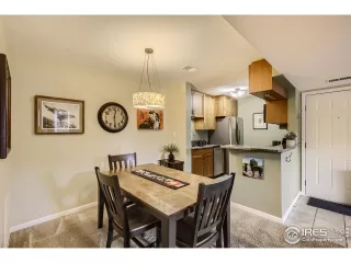 Photo #5: 992250 Listing