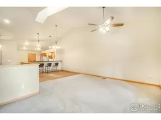 Photo #5: 992268 Listing