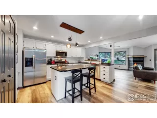 Photo #5: 992337 Listing 