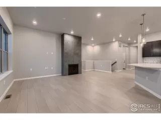 Photo #6: 992345 Listing