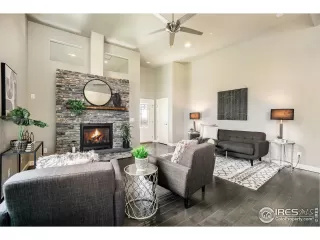 Photo #3: 992371 Listing