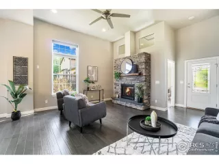 Photo #4: 992371 Listing