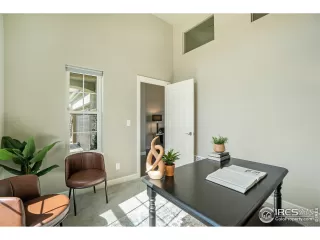 Photo #5: 992371 Listing