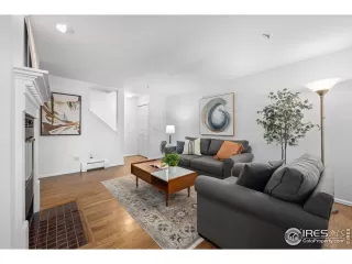 Photo #3: 992420 Listing