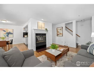 Photo #4: 992420 Listing