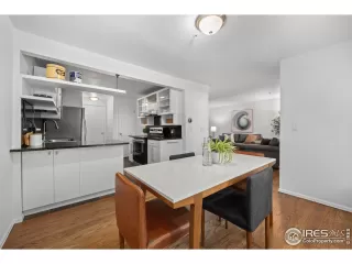 Photo #5: 992420 Listing