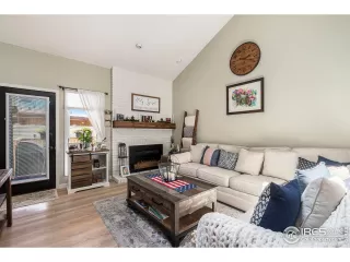 Photo #1: 992458 Listing