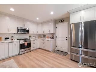 Photo #3: 992458 Listing