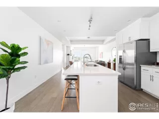 Photo #3: 992464 Listing