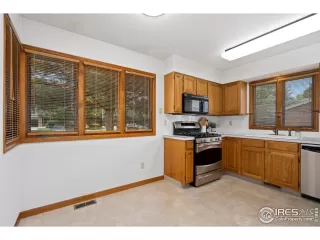 Photo #5: 992583 Listing 