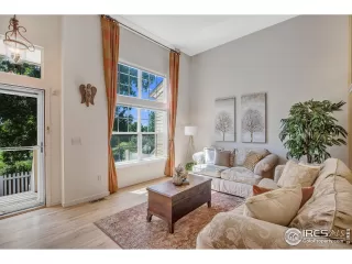 Photo #5: 992596 Listing