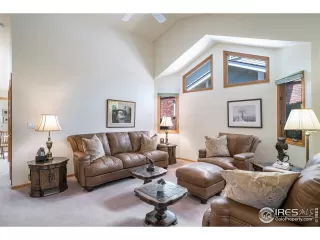 Photo #3: 992600 Listing