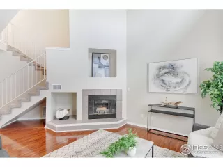 Photo #2: 992603 Listing