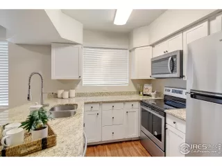 Photo #6: 992603 Listing