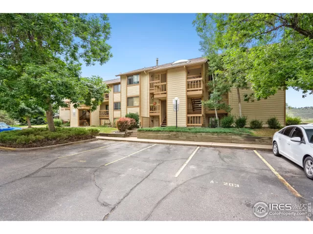 MLS: 992620 Condo For Sale