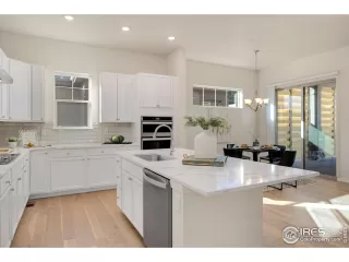 Photo #3: 992621 Listing