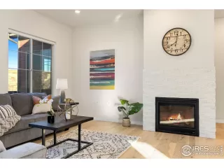 Photo #5: 992621 Listing