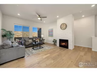 Photo #6: 992621 Listing