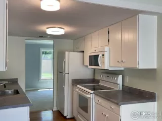 Photo #6: 992691 Listing