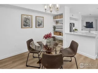 Photo #6: 992702 Listing