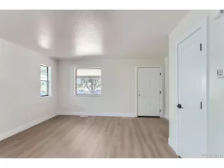 Photo #4: 9927065 Listing