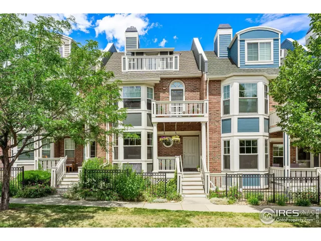 MLS: 992712 Condo For Sale