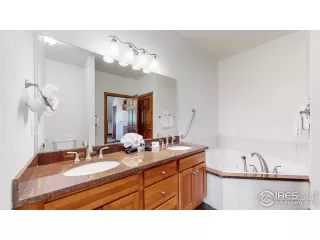 Photo #4: 992781 Listing 