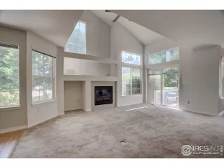 Photo #6: 992791 Listing