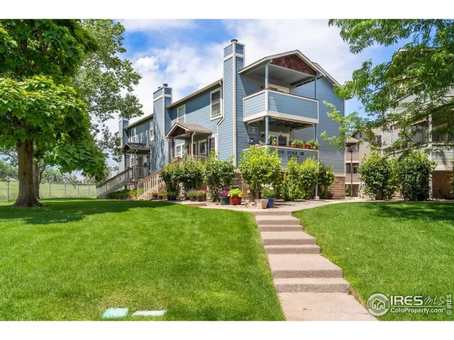 MLS: 992832 Condo For Sale