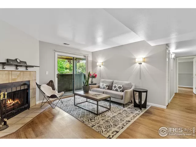 MLS: 992845 Condo For Sale