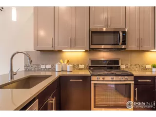 Photo #6: 992860 Listing