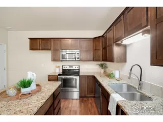Photo #4: 992888 Listing