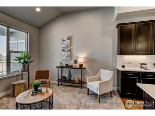 Photo #4: 992919 Listing