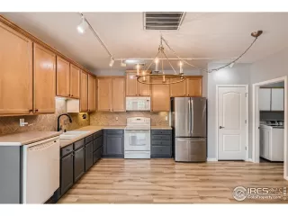 Photo #2: 992969 Listing